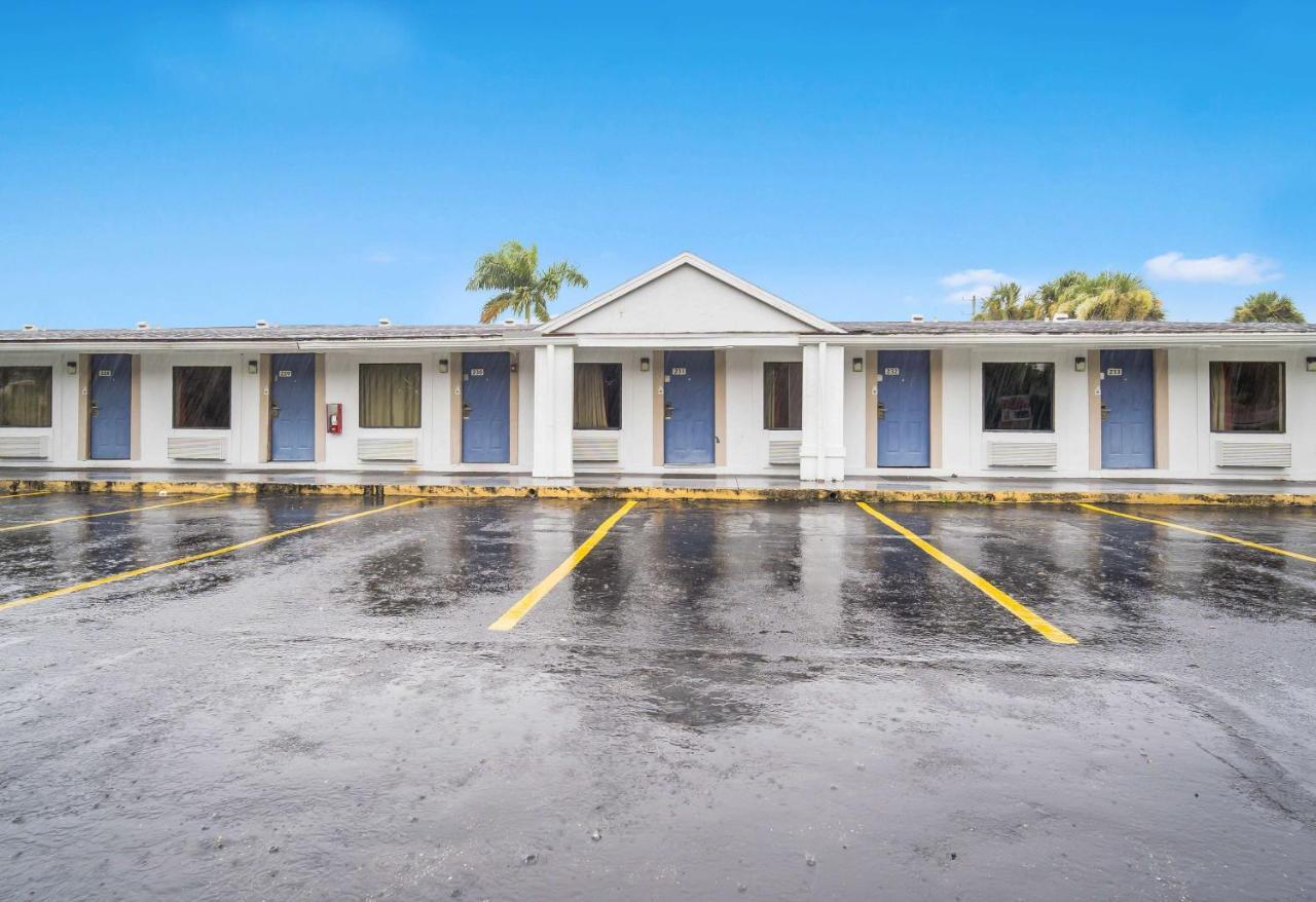 Motel 6-Fort Myers, Fl North Fort Myers Eksteriør bilde